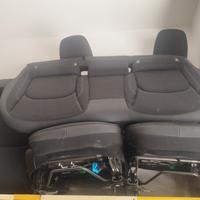 sedili interni jeep Renegade 