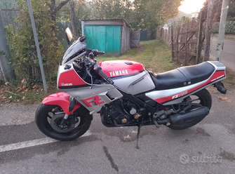 Yamaha fz 750