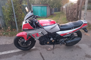 Yamaha fz 750