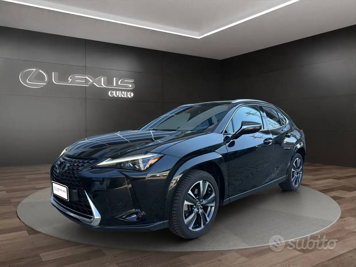 Lexus UX