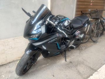 Honda cbr 650 r anno 2023