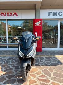 Honda Forza 350 - Deluxe