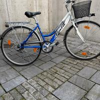 Bicicletta donna 28 marca atala usata poche volte