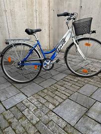 Bicicletta donna 28 marca atala usata poche volte
