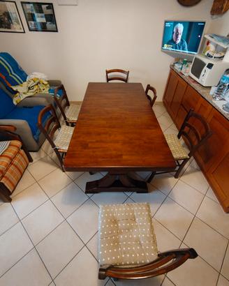 Tavolo da pranzo allungabile il legno più sedie 