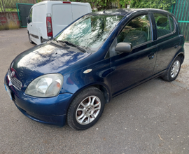 Toyota Yaris 1.0 benzina 5 porte ok neopatentati