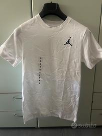 T-shirt Jordan taglia S