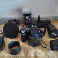 Nikon Coolpix 8700 completa di accessori