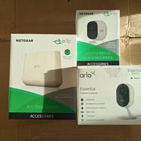 KIT Arlo a) Camera ArloPro,b)Essential c)SmartHub