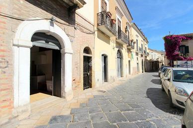 CASA INDIPENDENTE A LUCERA