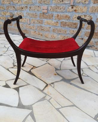 Sgabello antico