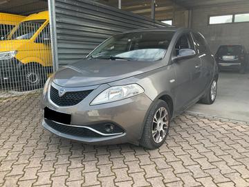 Lancia Ypsilon 85 CV 5 porte Gold CAMBIO AUTOMATIC
