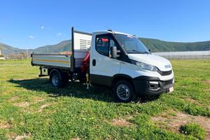 Iveco Daily 35c15 con gru e ribaltabile
