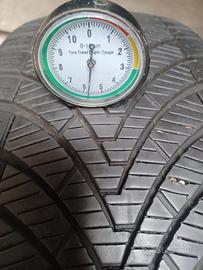 2 Gomme SEMINUOVE 215/60-17 Kumho 4 Stagioni (M+S)