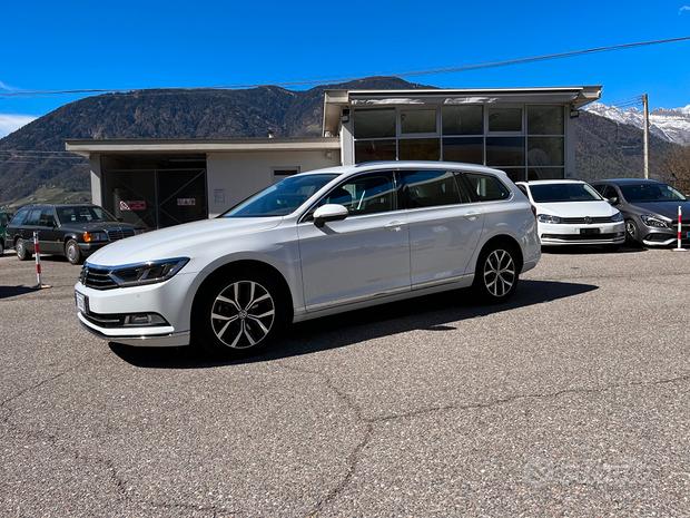 Volkswagen Passat Variant 2.0 TDI DSG Business Blu