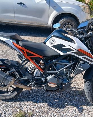 Duke 125
