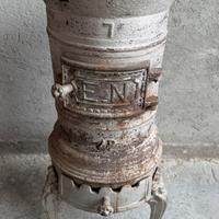 Antica Stufa a Legna in Ghisa Fine ‘800 Piccola