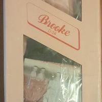 bambola in porcellana lavorata a mano