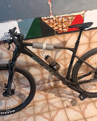 Scott Scale 920 Carbon – Taglia XL – Pari al nuovo