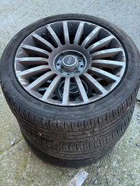 3 Cerchi in Lega 16” con Gomme 195/45 R16 Estive