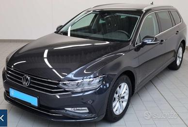 VOLKSWAGEN Passat Variant 2.0 TDI SCR EVO DSG Bu