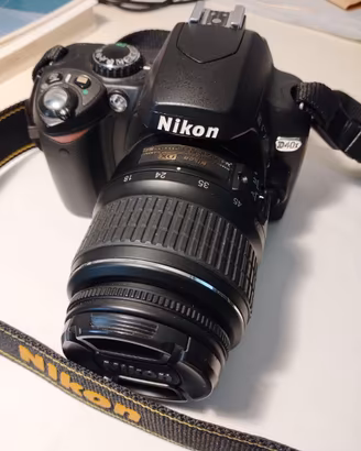 Nikon D40X + ob.18/55mm solo 4700 scatti