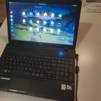 Fujitsu LIFEBOOK AH512