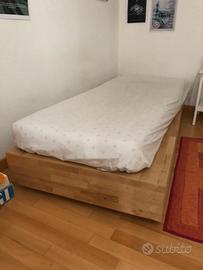 Struttura letto con 2 cassetti Ikea modello Mandal