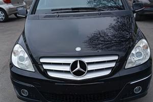 Mercedes b180 ngt