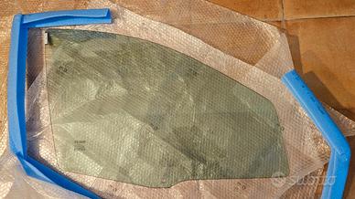 Finestrino anteriore destro Fiat Punto >2003