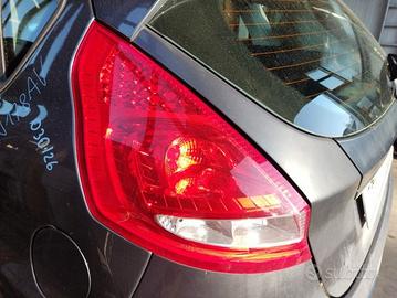 Fanale posteriore sinistro FORD FIESTA del 2009