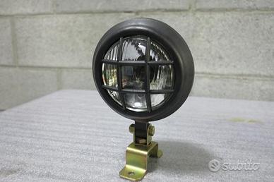 Faro con griglia per moto custom