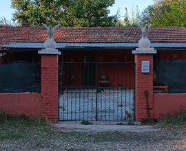 Terreno con casa per uso foresteria