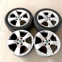 Cerchi in lega SKODA con gomme 225 45 R17