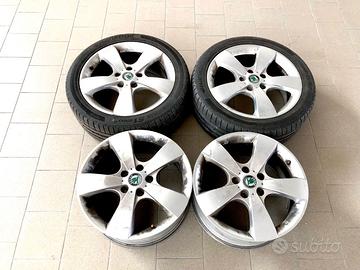 Cerchi in lega SKODA con gomme 225 45 R17