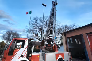 scala aerea a ponte sviluppabile 24m Iveco Magirus