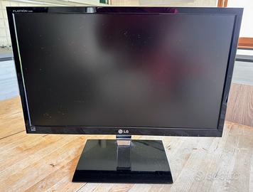 Monitor 22”. LG