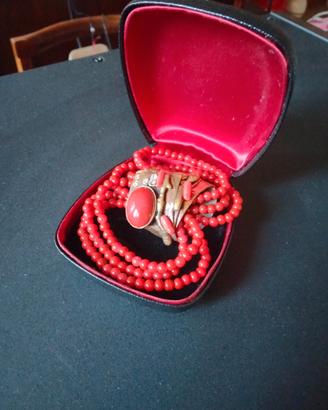 Spilla da donna in corallo sintetico anni 50/60