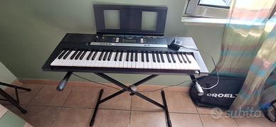 Tastiera Yamaha PSR-E243