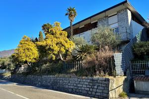 VILLA SINGOLA A MANDELLO DEL LARIO