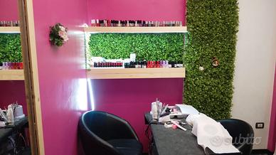 Graziosa camera completamente arredata