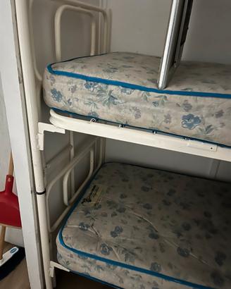 Letto a castello in ferro