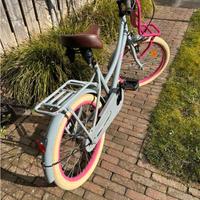 Bicicletta per bambini grigio-rosa con cestino