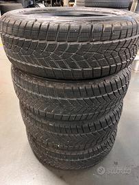 Gomme usate invernali Goodyear 215/60r18 ottime co