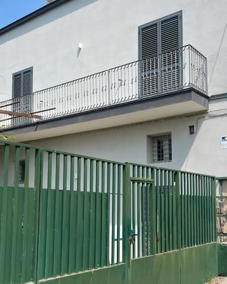 Fabbricato indipendente con spazi esterni