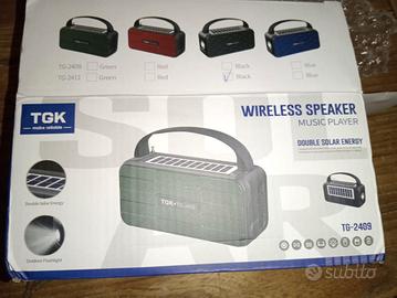 TGK TG-2411 radio Altoparlante Wireless + torcia