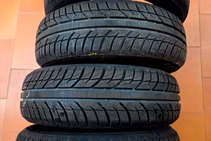 4 Pneumatici invernali Toyo Snowprox S943 175/60 R