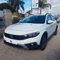 Fiat Tipo Cross 1.6 Mjt 130cv Navy Led Cruise Sens