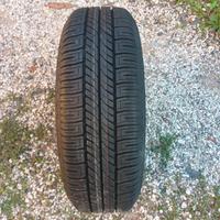  una gomma con cerchio 185/65/r15