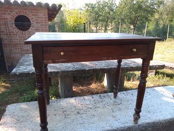 Tavolino antico